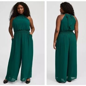 NWT Torrid Sleeveless High Neck Chiffon Jumpsuit In Green Sz 2X